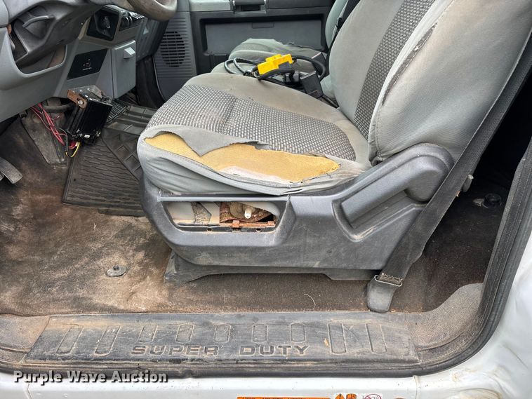 image for item EN5569 2013 Ford F550 dump flatbed truck