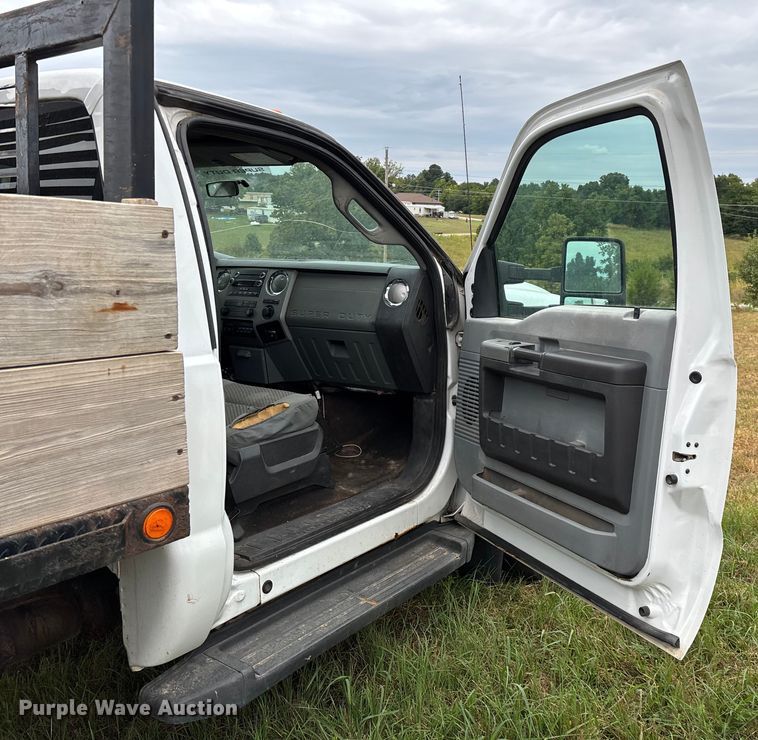 image for item EN5569 2013 Ford F550 dump flatbed truck