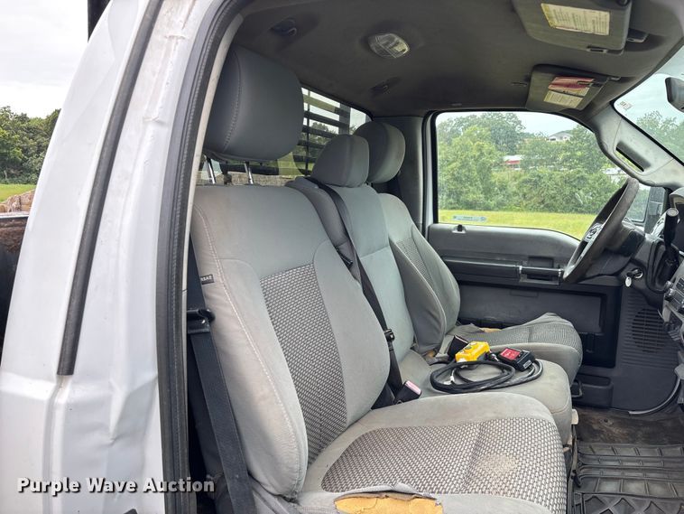 image for item EN5569 2013 Ford F550 dump flatbed truck