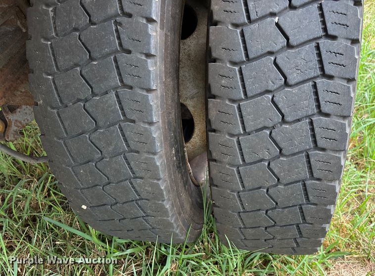 image for item EN5569 2013 Ford F550 dump flatbed truck