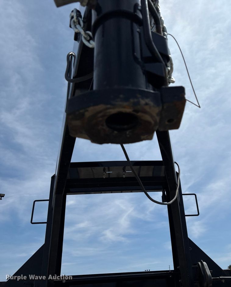 image for item EN5586 2018 Rice D0G25245 equipment trailer