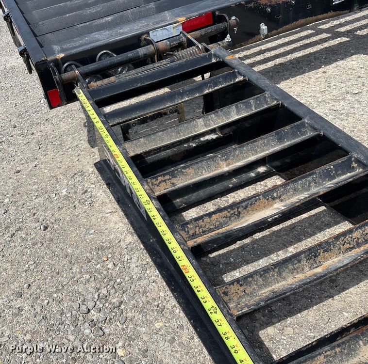 image for item EN5586 2018 Rice D0G25245 equipment trailer