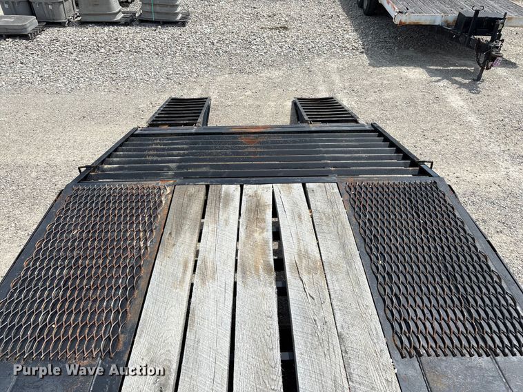 image for item EN5586 2018 Rice D0G25245 equipment trailer