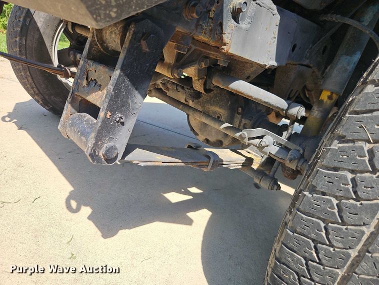 image for item EO4608 1994 Jeep Wrangler S SUV