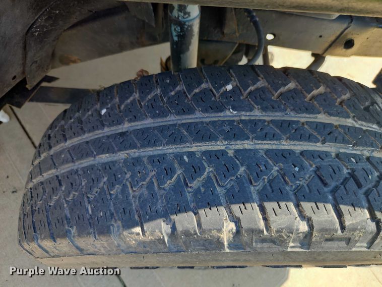 image for item EO4608 1994 Jeep Wrangler S SUV