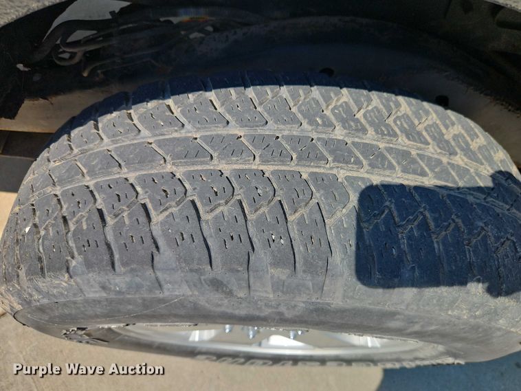 image for item EO4608 1994 Jeep Wrangler S SUV