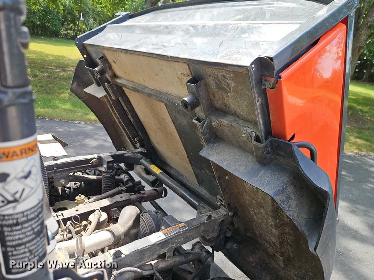 image for item EO4644 2010 Kubota RTV500 utility vehicle