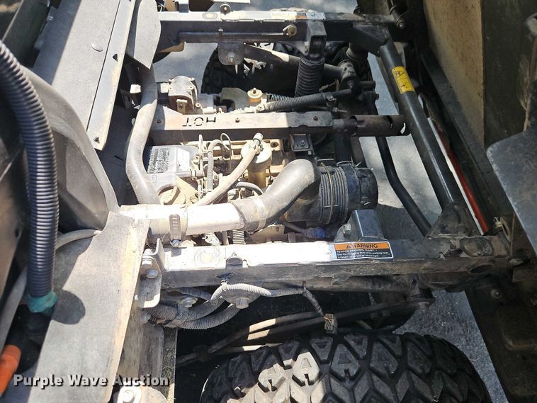 image for item EO4644 2010 Kubota RTV500 utility vehicle