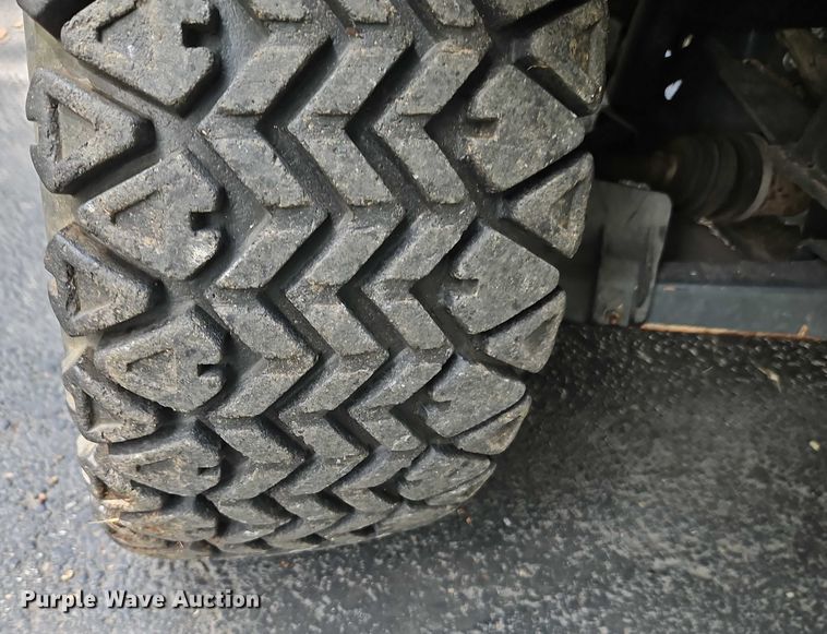 image for item EO4644 2010 Kubota RTV500 utility vehicle