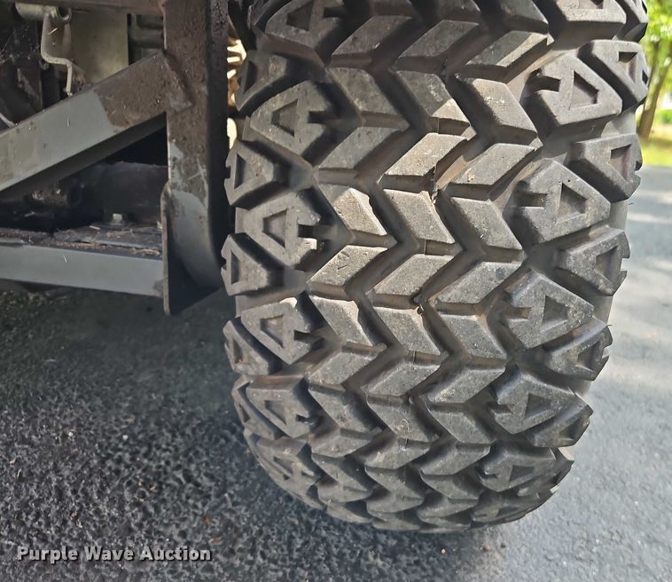 image for item EO4644 2010 Kubota RTV500 utility vehicle