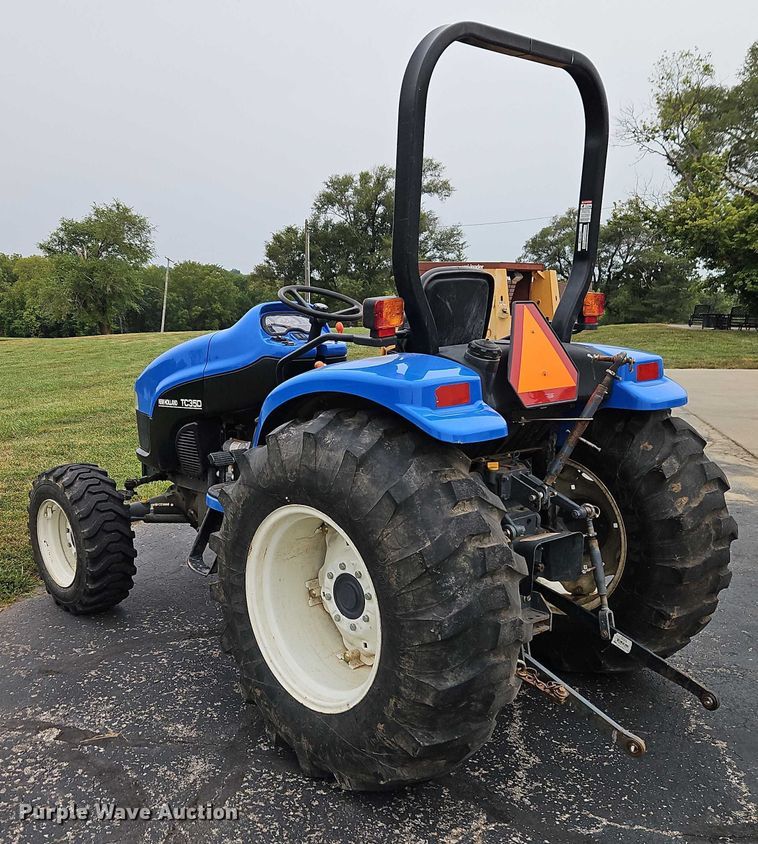 image for item EO4648 New Holland TC35D MFWD tractor