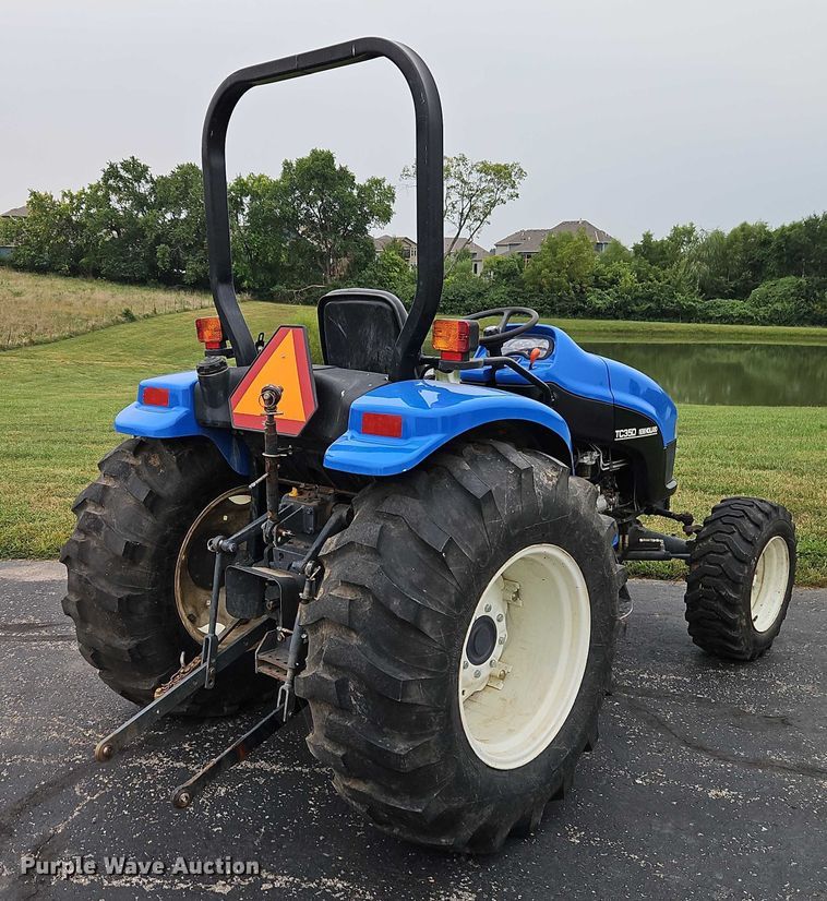 image for item EO4648 New Holland TC35D MFWD tractor