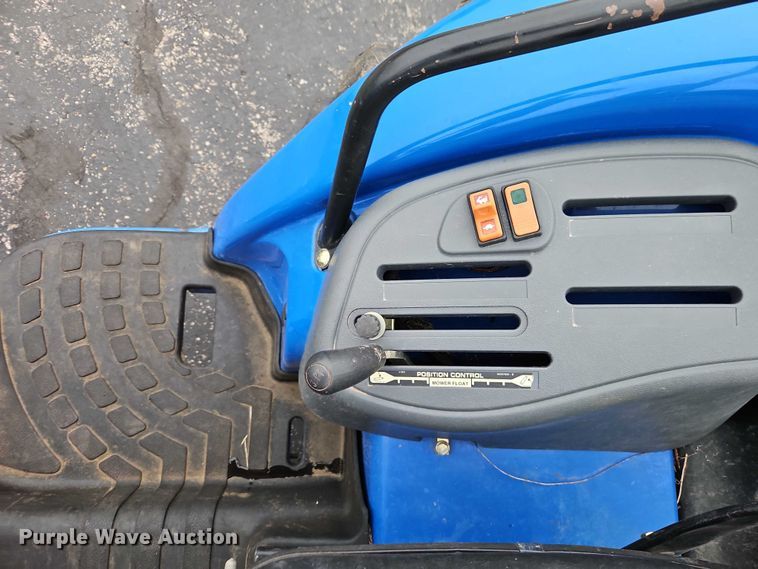 image for item EO4648 New Holland TC35D MFWD tractor