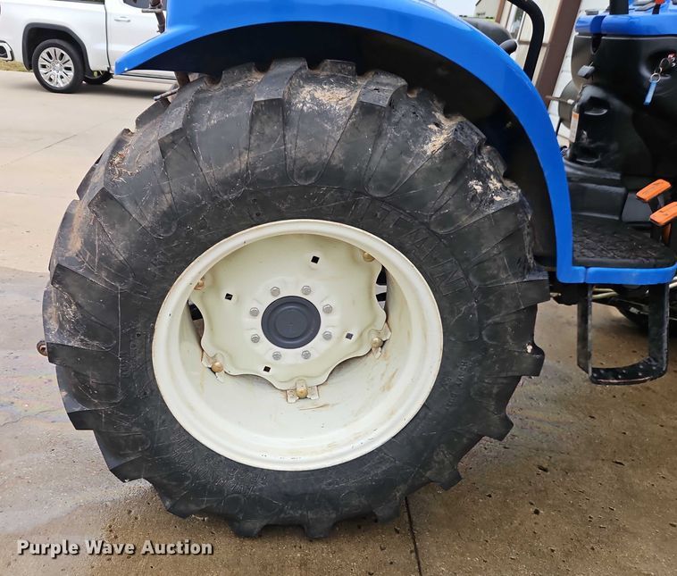 image for item EO4648 New Holland TC35D MFWD tractor