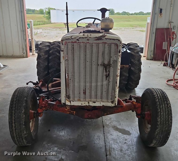 image for item EO4651 International 404 tractor