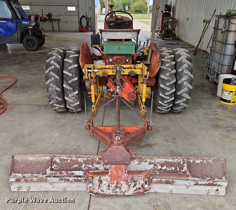 image for item EO4651 International 404 tractor
