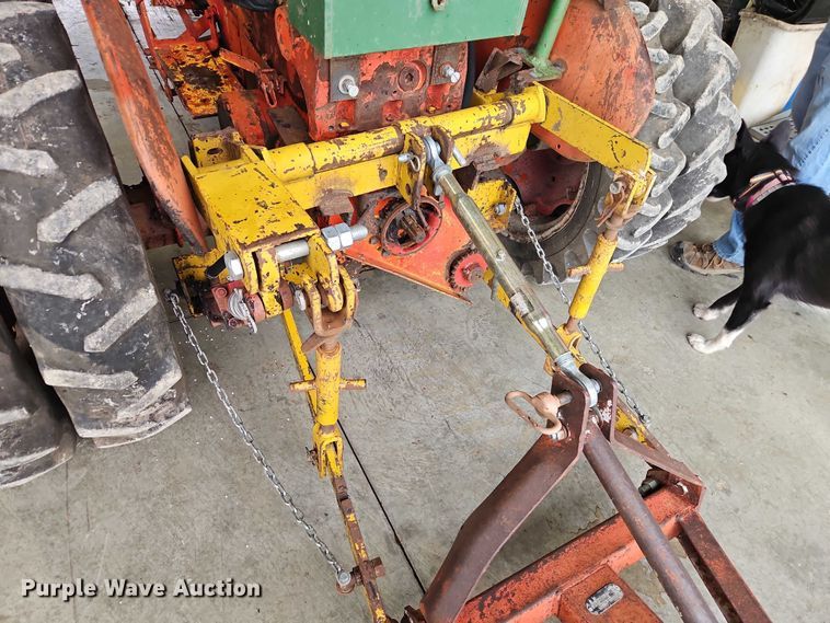 image for item EO4651 International 404 tractor