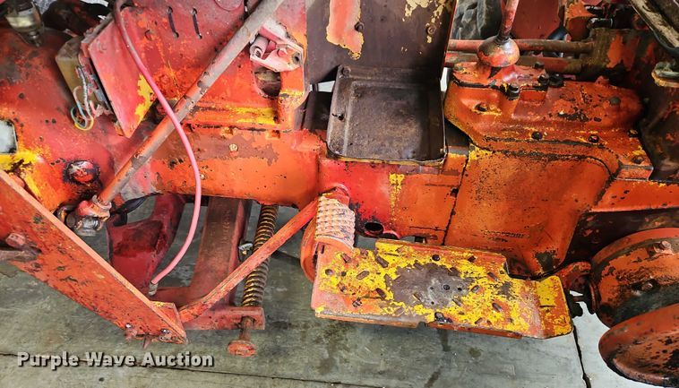 image for item EO4651 International 404 tractor