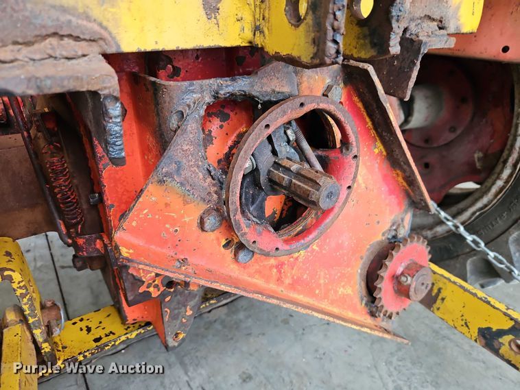 image for item EO4651 International 404 tractor