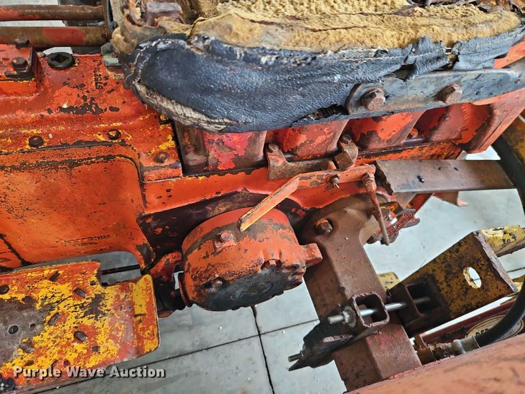 image for item EO4651 International 404 tractor