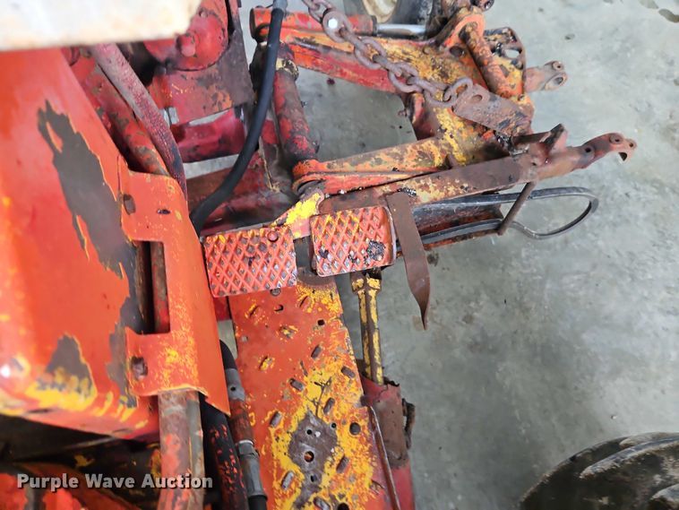 image for item EO4651 International 404 tractor