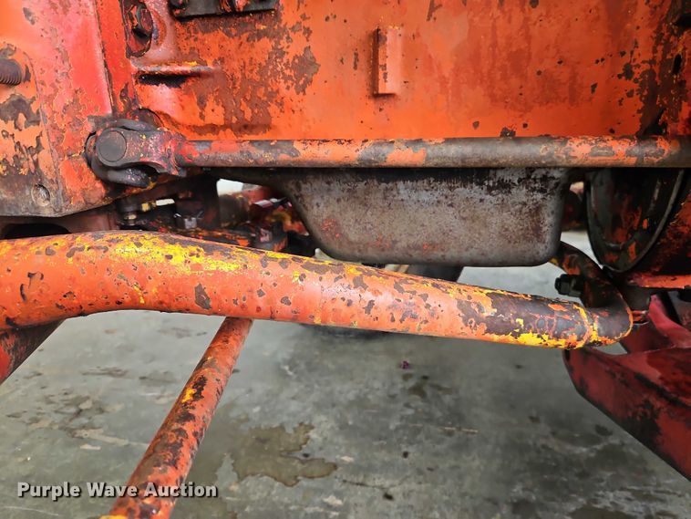 image for item EO4651 International 404 tractor