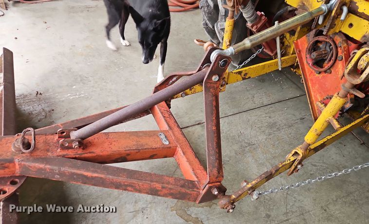 image for item EO4651 International 404 tractor