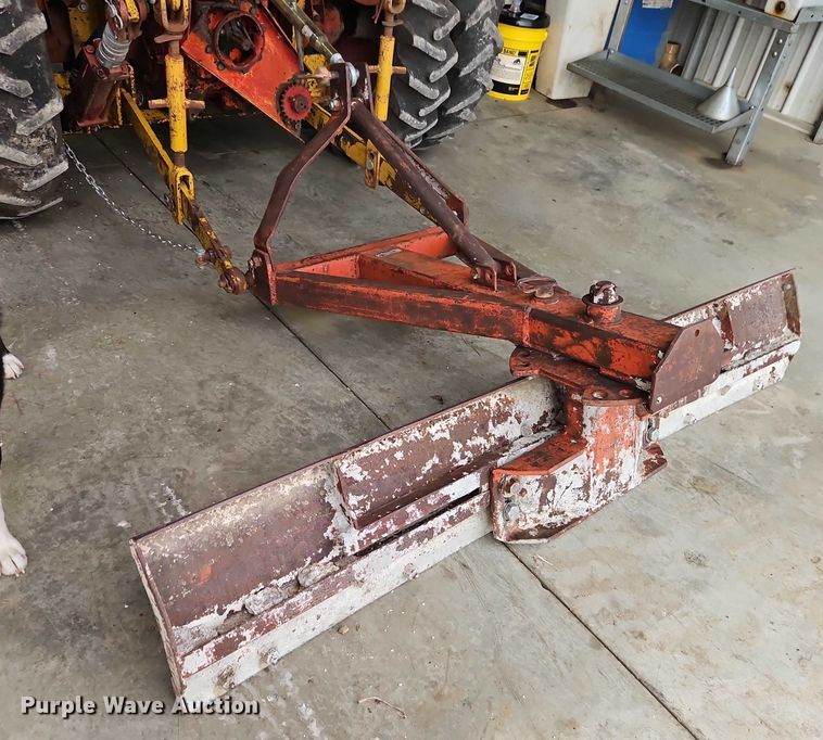 image for item EO4651 International 404 tractor