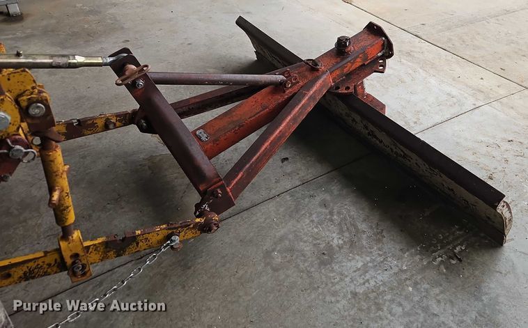 image for item EO4651 International 404 tractor