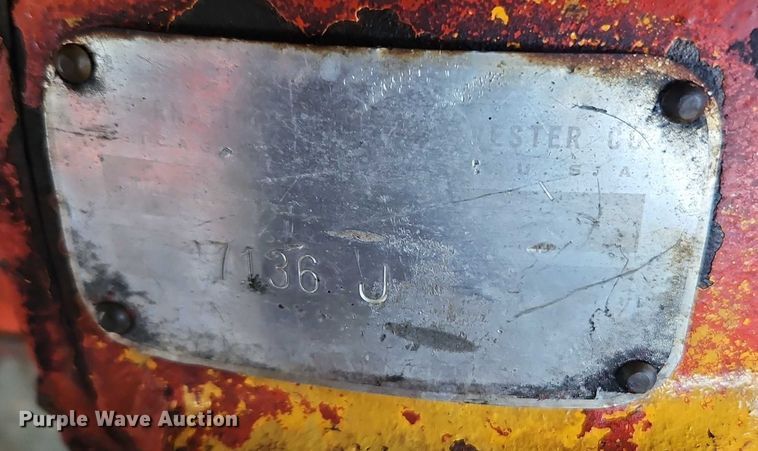 image for item EO4651 International 404 tractor