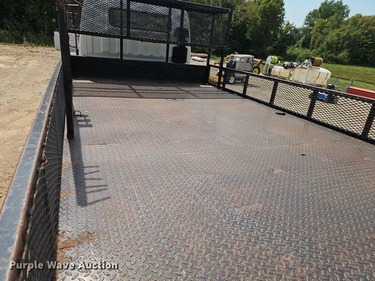 image for item EO4656 2002 Mitsubishi Fuso FE639 flatbed truck