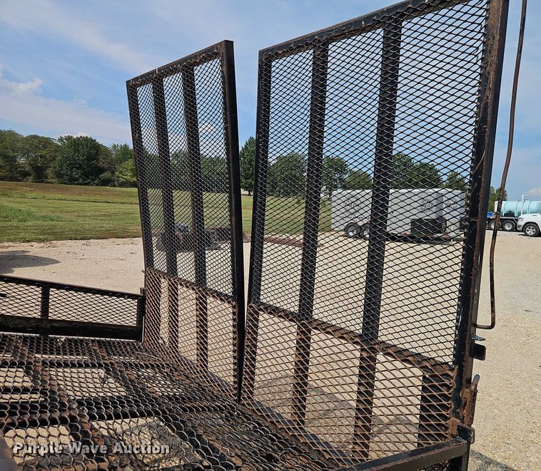 image for item EO4656 2002 Mitsubishi Fuso FE639 flatbed truck