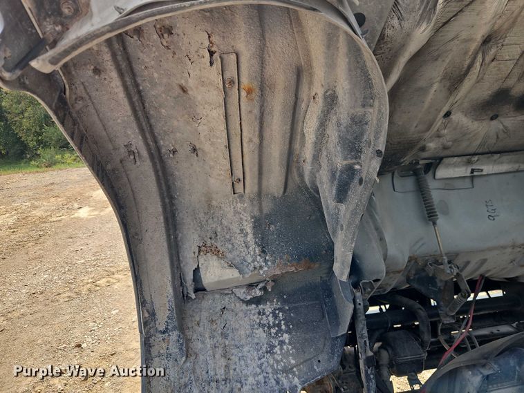 image for item EO4656 2002 Mitsubishi Fuso FE639 flatbed truck