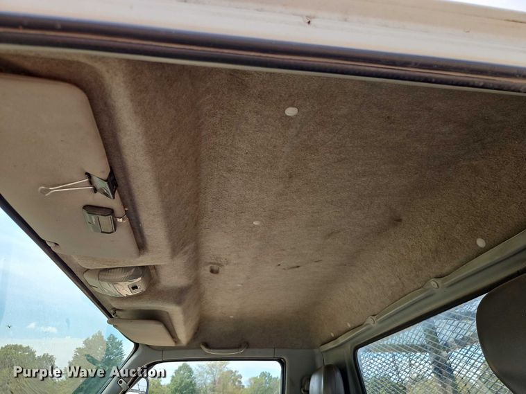 image for item EO4656 2002 Mitsubishi Fuso FE639 flatbed truck