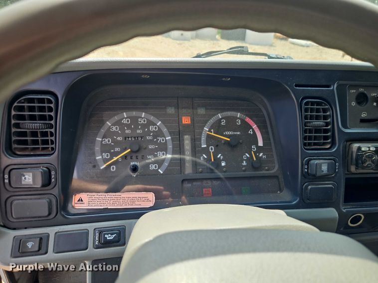 image for item EO4656 2002 Mitsubishi Fuso FE639 flatbed truck