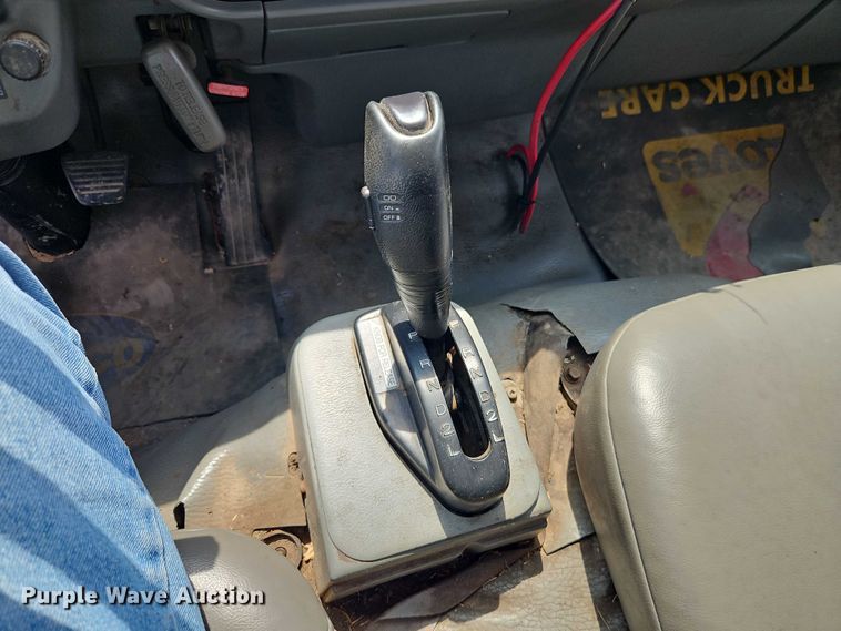 image for item EO4656 2002 Mitsubishi Fuso FE639 flatbed truck