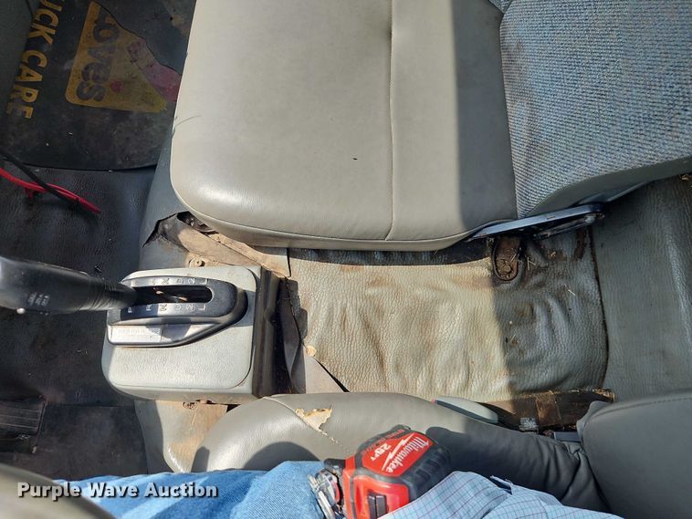 image for item EO4656 2002 Mitsubishi Fuso FE639 flatbed truck