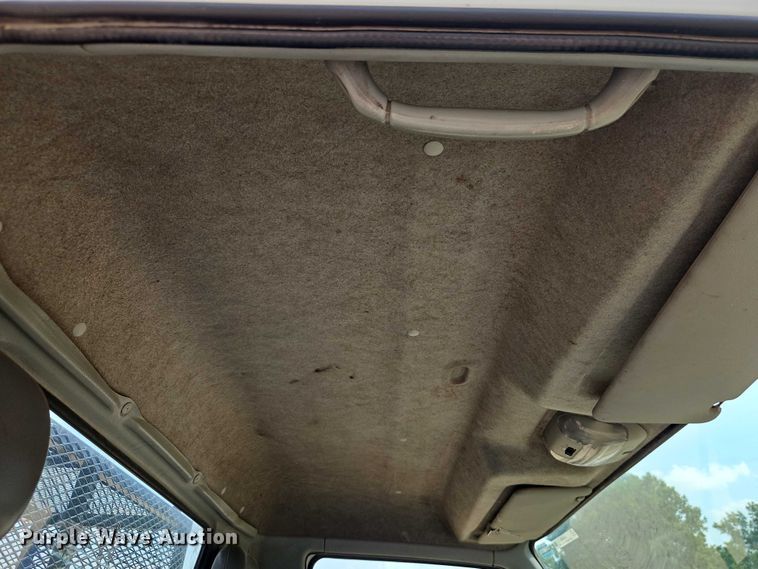 image for item EO4656 2002 Mitsubishi Fuso FE639 flatbed truck