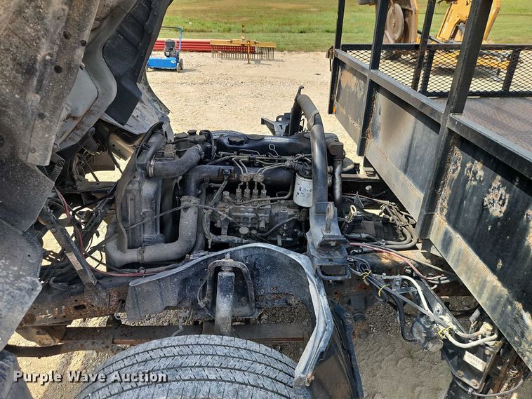 image for item EO4656 2002 Mitsubishi Fuso FE639 flatbed truck