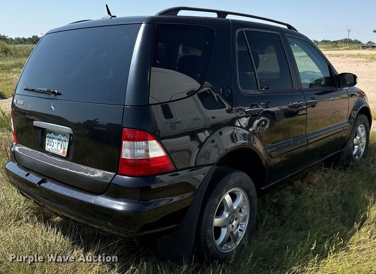 image for item EP0516 2004 Mercedes-Benz ML500 SUV