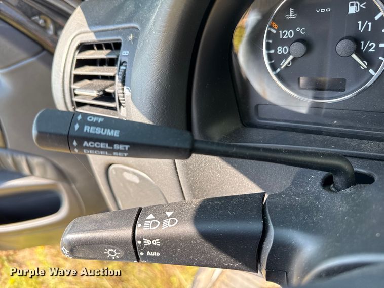 image for item EP0516 2004 Mercedes-Benz ML500 SUV