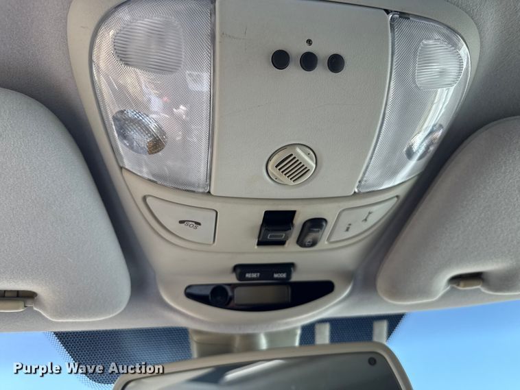 image for item EP0516 2004 Mercedes-Benz ML500 SUV