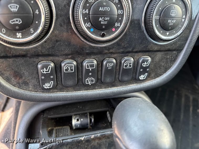 image for item EP0516 2004 Mercedes-Benz ML500 SUV