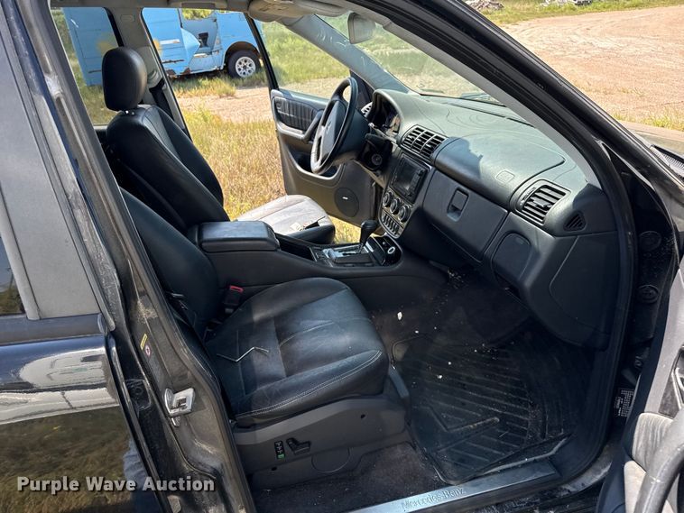 image for item EP0516 2004 Mercedes-Benz ML500 SUV