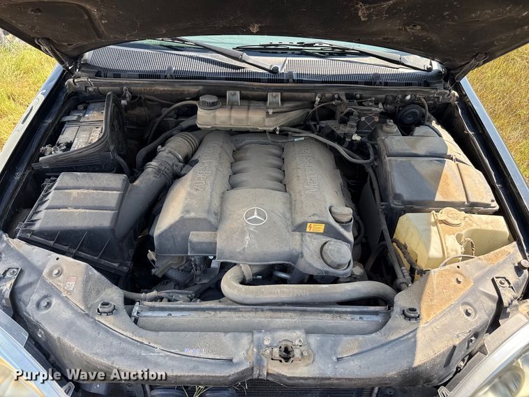 image for item EP0516 2004 Mercedes-Benz ML500 SUV