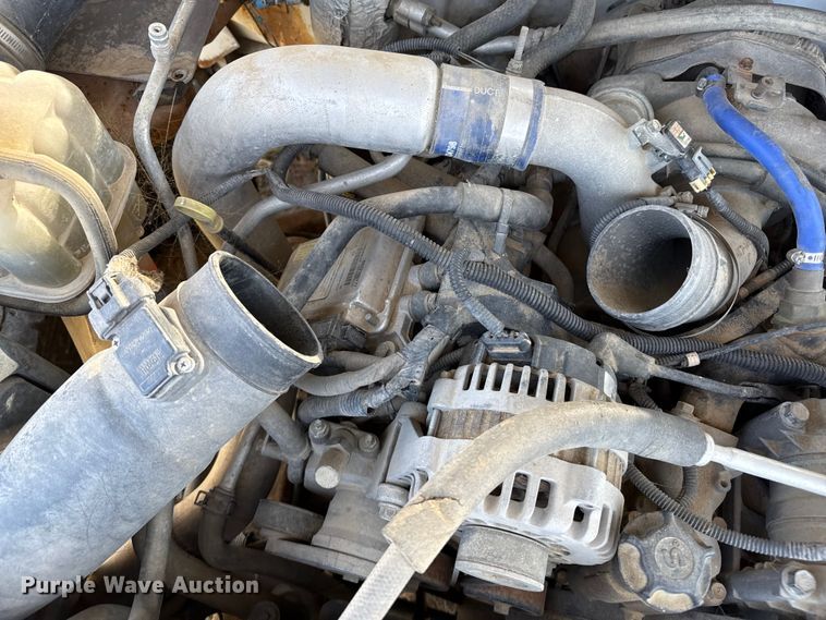 image for item EP0518 2001 Chevrolet Silverado 3500 Ext. Cab flatbed pickup truck