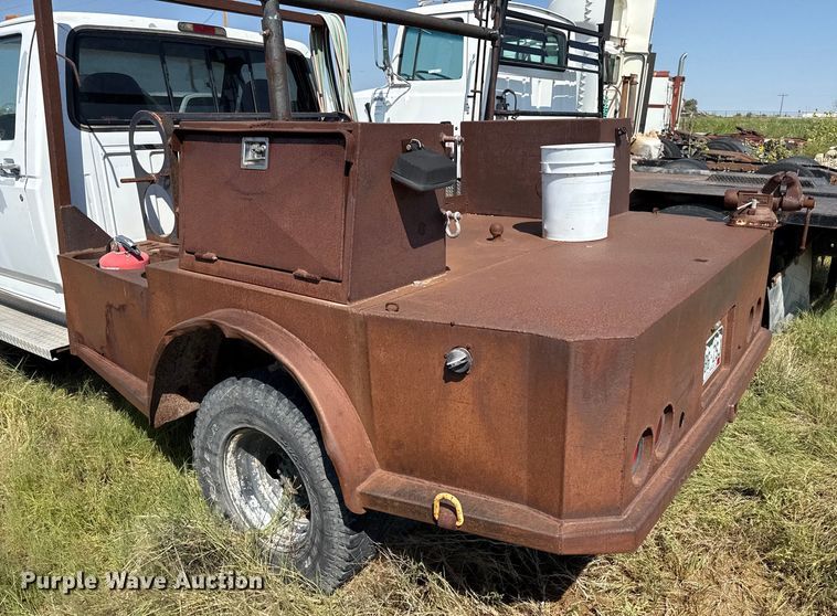 image for item EP0519 1997 Ford F450 Super Duty flatbed truck