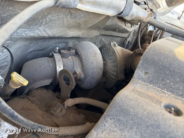 image for item EP0519 1997 Ford F450 Super Duty flatbed truck