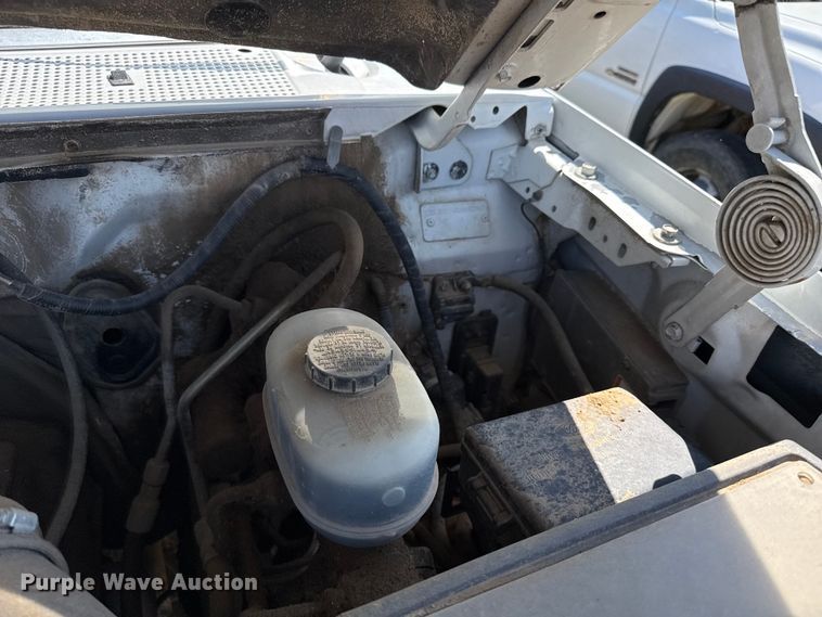 image for item EP0519 1997 Ford F450 Super Duty flatbed truck