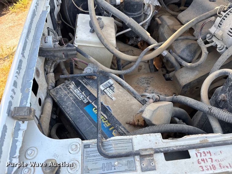 image for item EP0519 1997 Ford F450 Super Duty flatbed truck